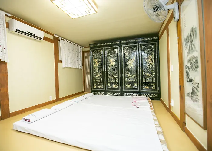 Bukchonmaru Hanok