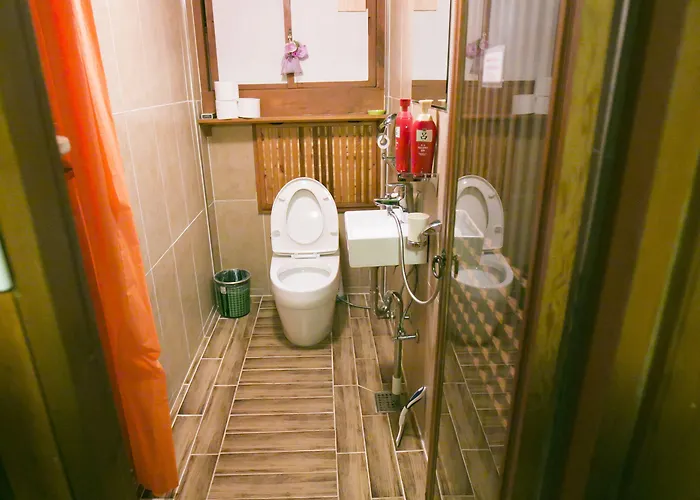 Bukchonmaru Hanok 2*