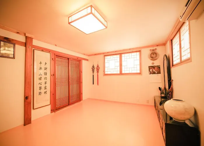 Bukchonmaru Hanok 2*