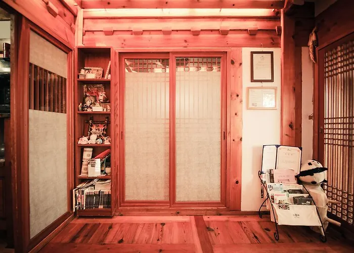 Bukchonmaru Hanok 2*