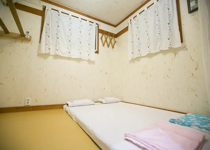 酒店 Bukchonmaru Hanok 2*